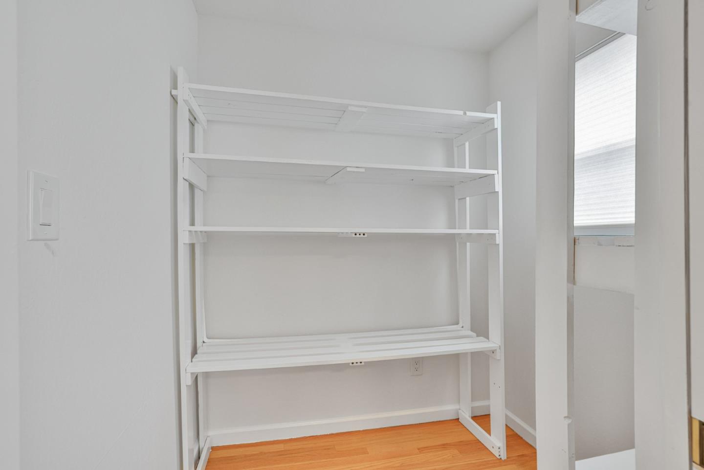 Detail Gallery Image 12 of 33 For 6902 Dartmoor Way, San Jose,  CA 95129 - 4 Beds | 2/1 Baths