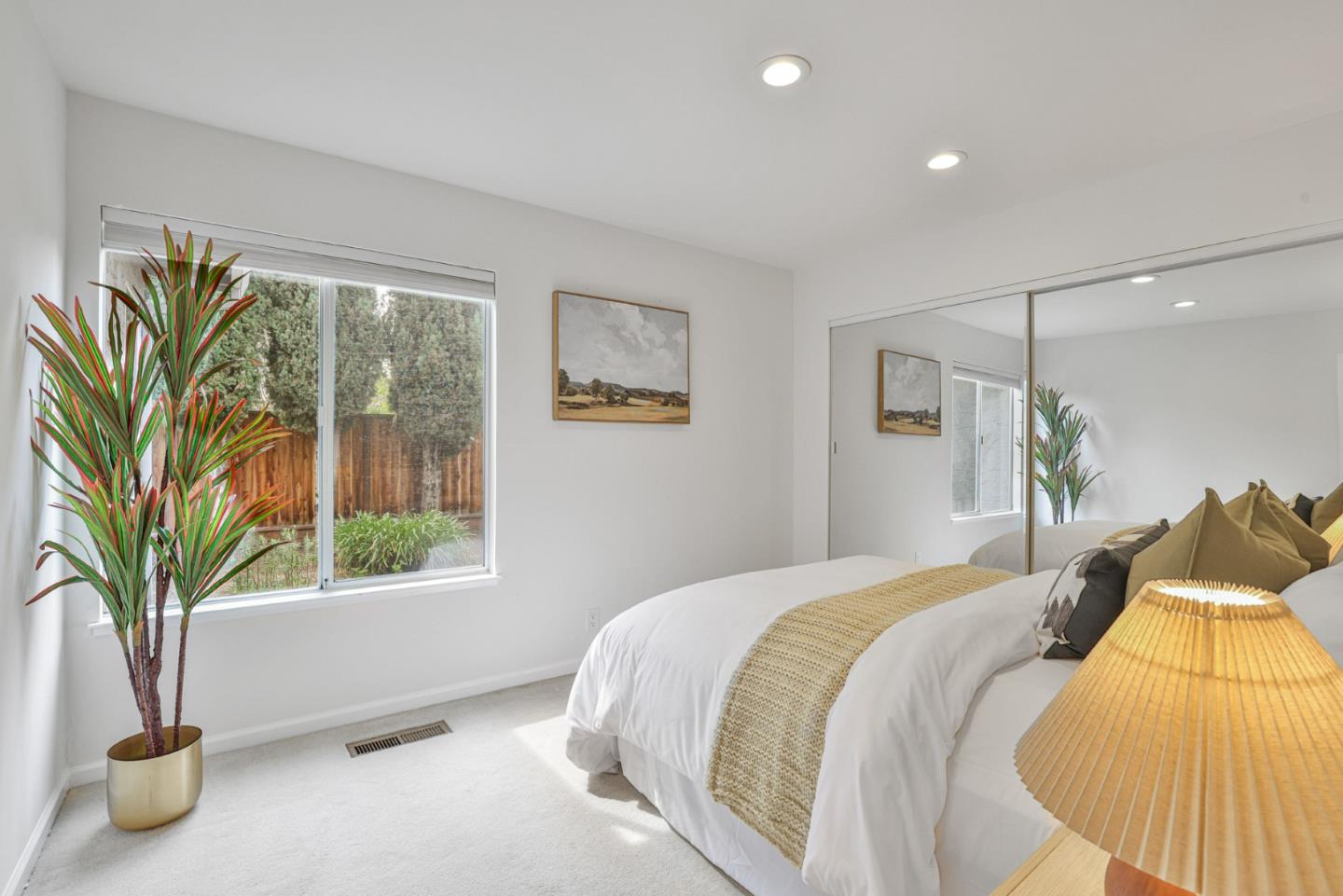 Detail Gallery Image 18 of 33 For 6902 Dartmoor Way, San Jose,  CA 95129 - 4 Beds | 2/1 Baths