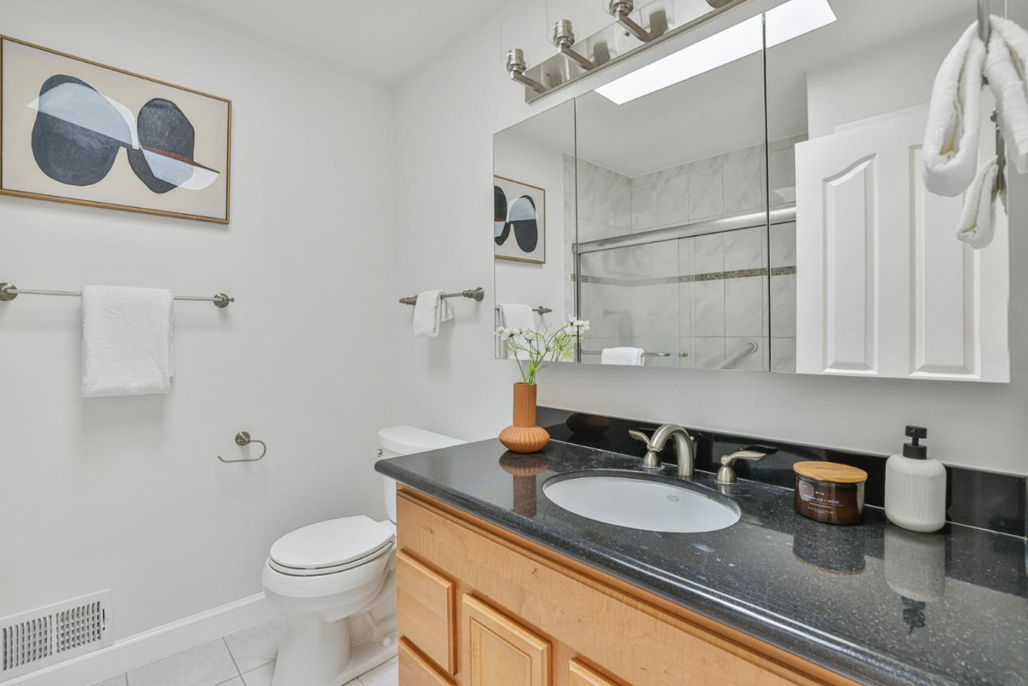 Detail Gallery Image 19 of 33 For 6902 Dartmoor Way, San Jose,  CA 95129 - 4 Beds | 2/1 Baths