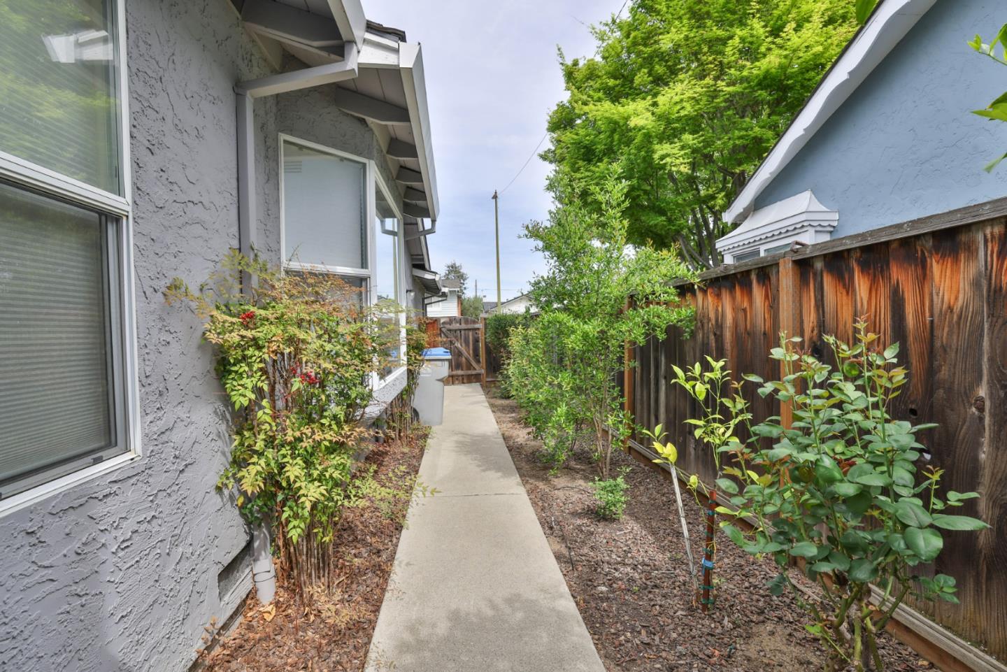 Detail Gallery Image 31 of 33 For 6902 Dartmoor Way, San Jose,  CA 95129 - 4 Beds | 2/1 Baths
