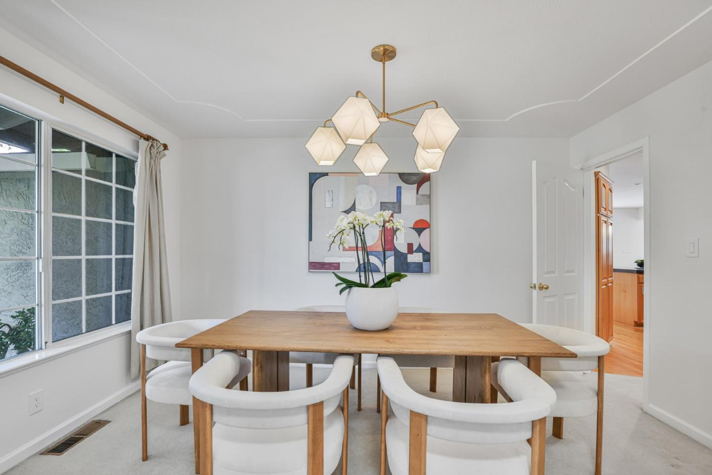 Detail Gallery Image 5 of 33 For 6902 Dartmoor Way, San Jose,  CA 95129 - 4 Beds | 2/1 Baths