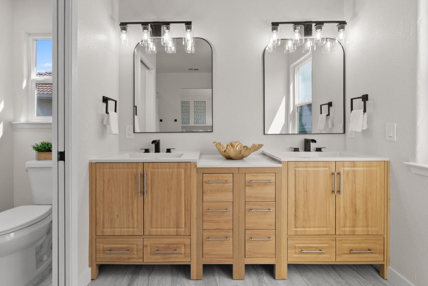 Detail Gallery Image 27 of 48 For 2170 Clearview Dr, Hollister,  CA 95023 - 4 Beds | 2/1 Baths