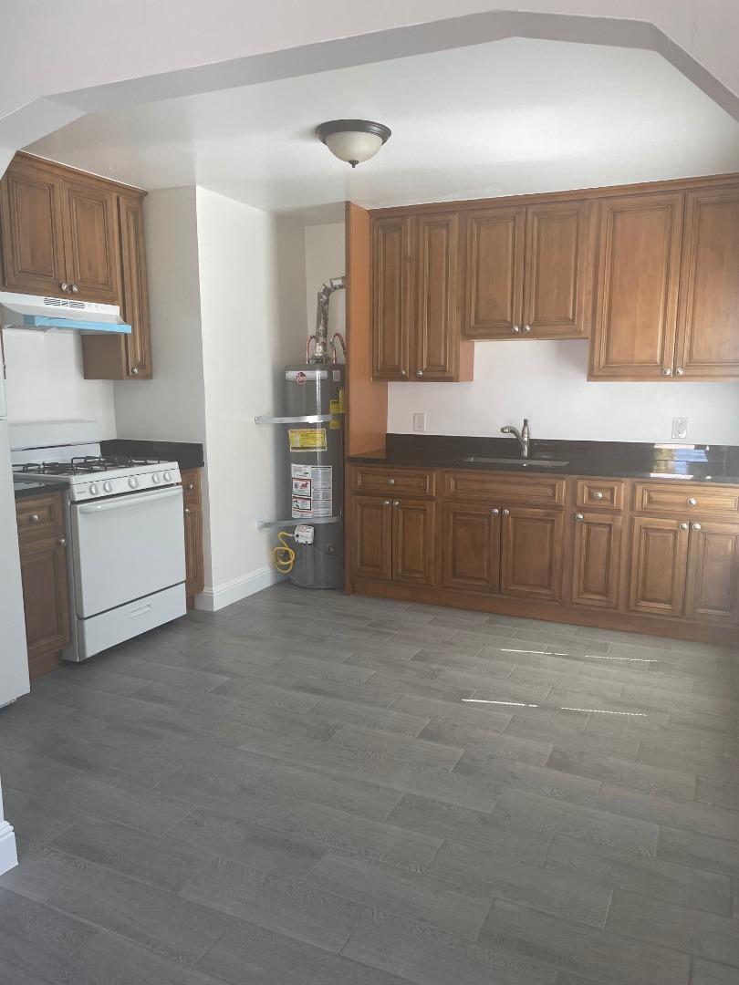 Detail Gallery Image 10 of 22 For 3071 William Ave, Redwood City,  CA 94063 - – Beds | – Baths