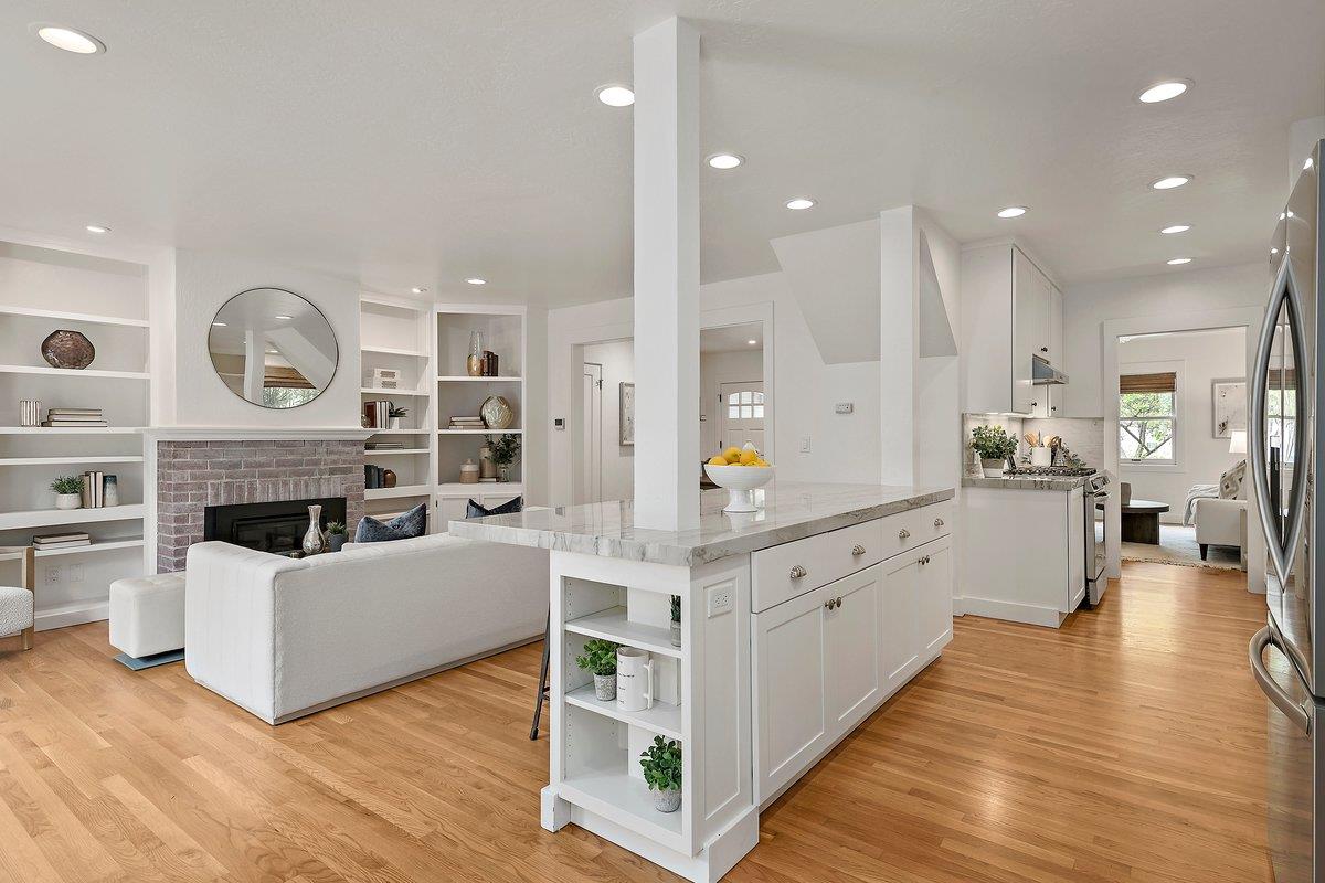 Detail Gallery Image 9 of 28 For 40 Pleasant St, Los Gatos,  CA 95030 - 3 Beds | 2 Baths