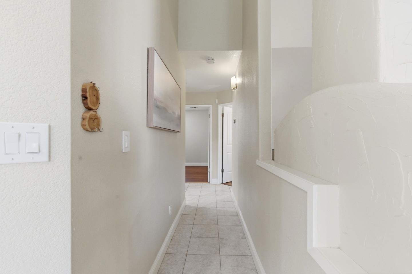 Detail Gallery Image 15 of 34 For 810 Capitola Dr, Hollister,  CA 95023 - 3 Beds | 2 Baths