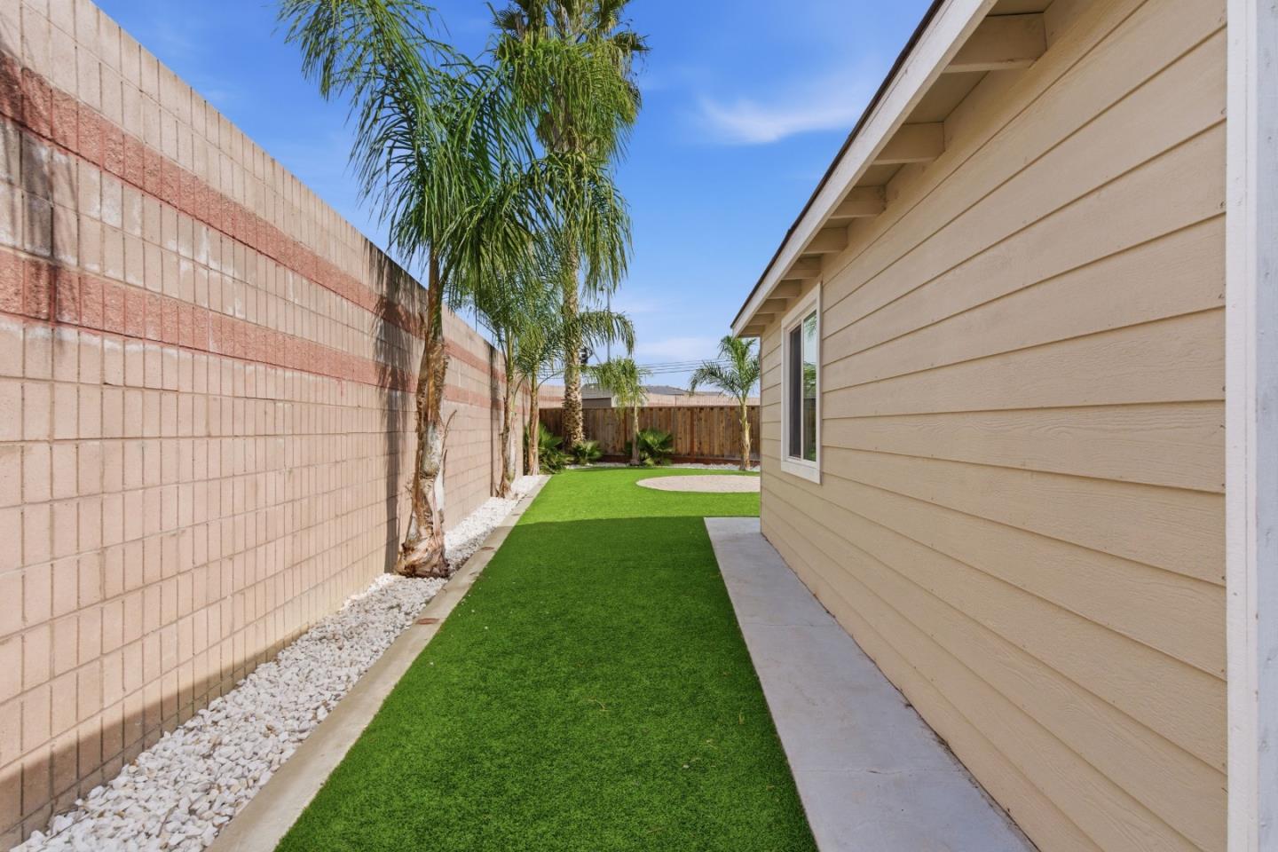 Detail Gallery Image 30 of 34 For 810 Capitola Dr, Hollister,  CA 95023 - 3 Beds | 2 Baths