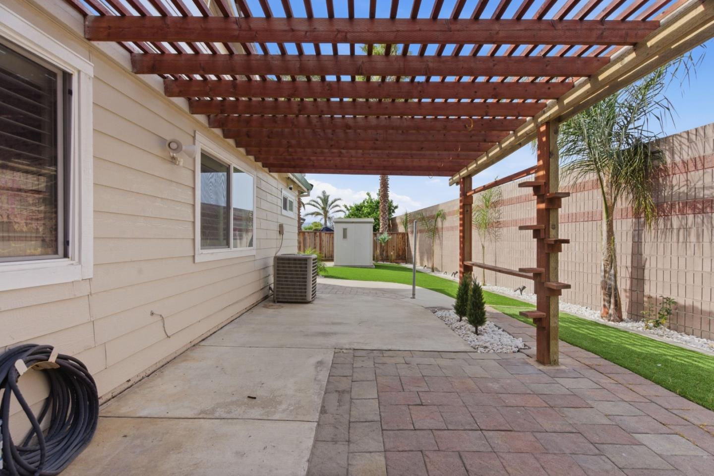 Detail Gallery Image 32 of 34 For 810 Capitola Dr, Hollister,  CA 95023 - 3 Beds | 2 Baths