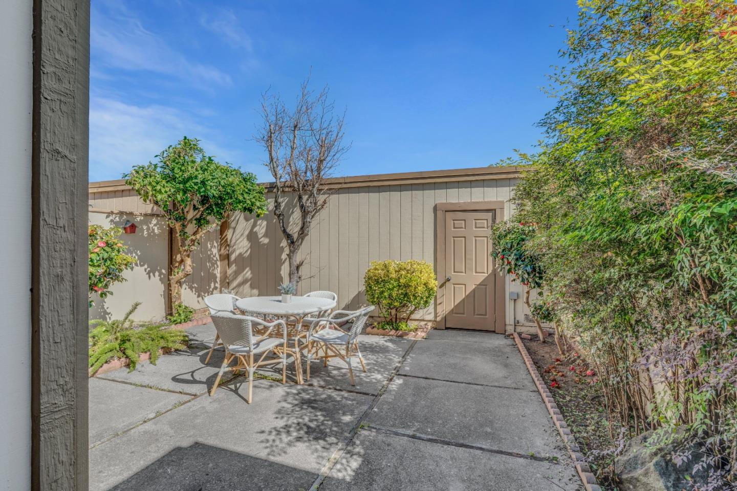 Detail Gallery Image 20 of 24 For 3315 Willis Ln, Alameda,  CA 94502 - 3 Beds | 2/1 Baths