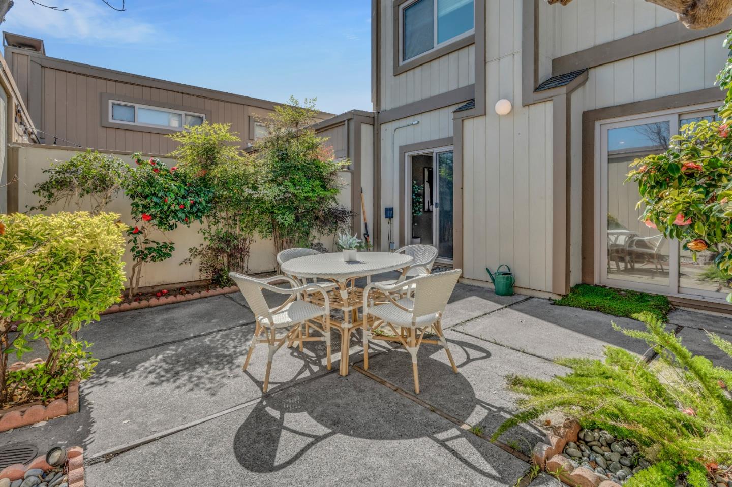 Detail Gallery Image 21 of 24 For 3315 Willis Ln, Alameda,  CA 94502 - 3 Beds | 2/1 Baths