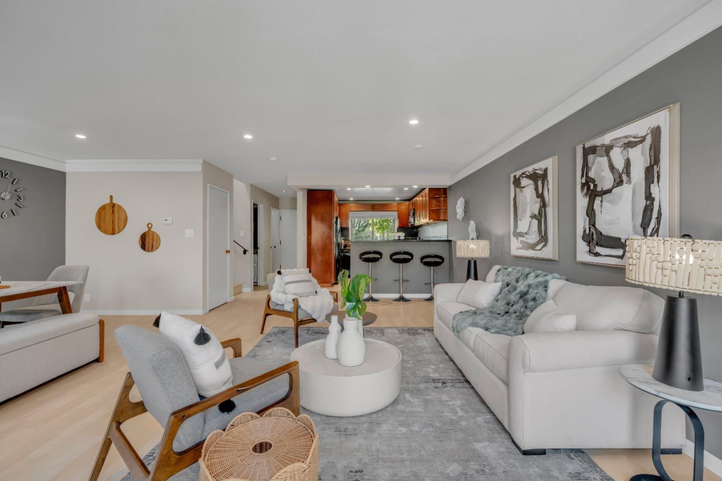 Detail Gallery Image 7 of 24 For 3315 Willis Ln, Alameda,  CA 94502 - 3 Beds | 2/1 Baths