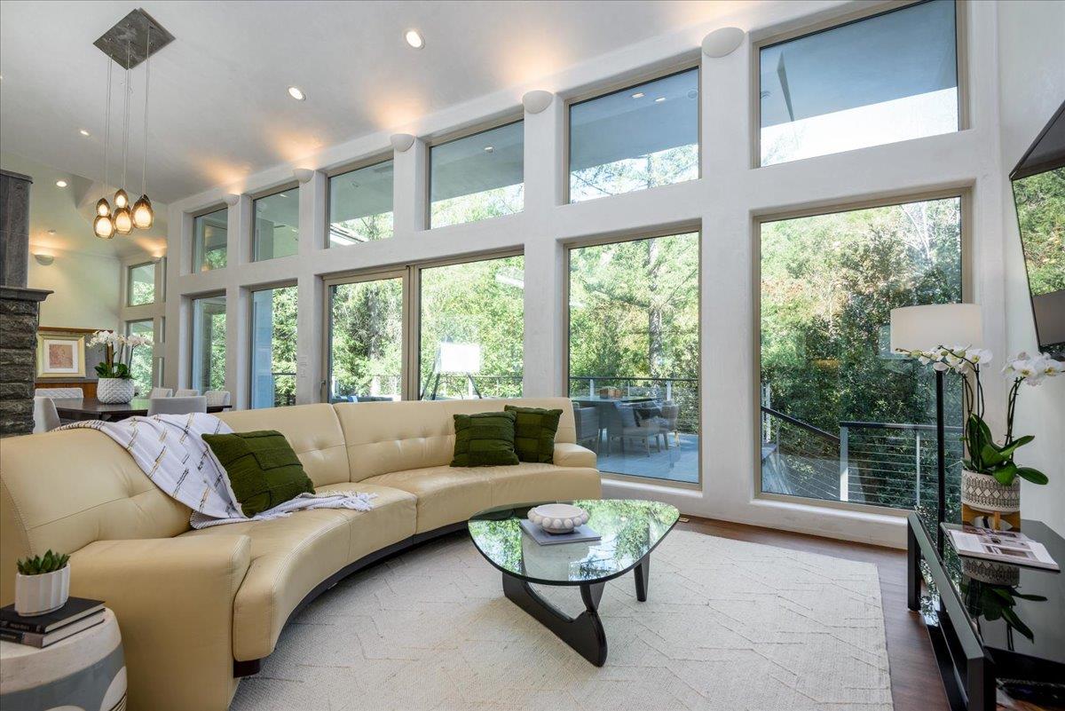 Detail Gallery Image 11 of 31 For 16345 Sanborn Rd, Saratoga,  CA 95070 - 4 Beds | 3/1 Baths