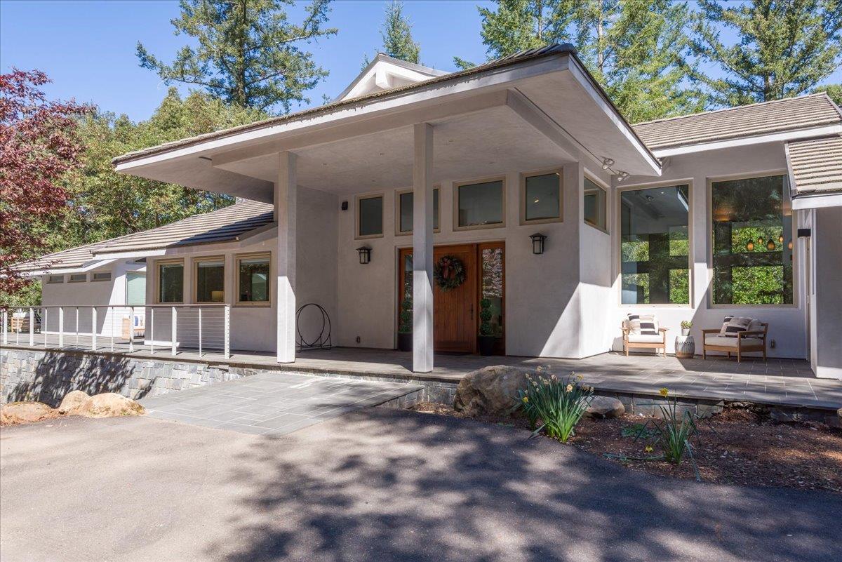 Detail Gallery Image 2 of 31 For 16345 Sanborn Rd, Saratoga,  CA 95070 - 4 Beds | 3/1 Baths