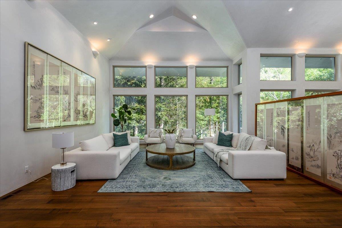 Detail Gallery Image 3 of 31 For 16345 Sanborn Rd, Saratoga,  CA 95070 - 4 Beds | 3/1 Baths