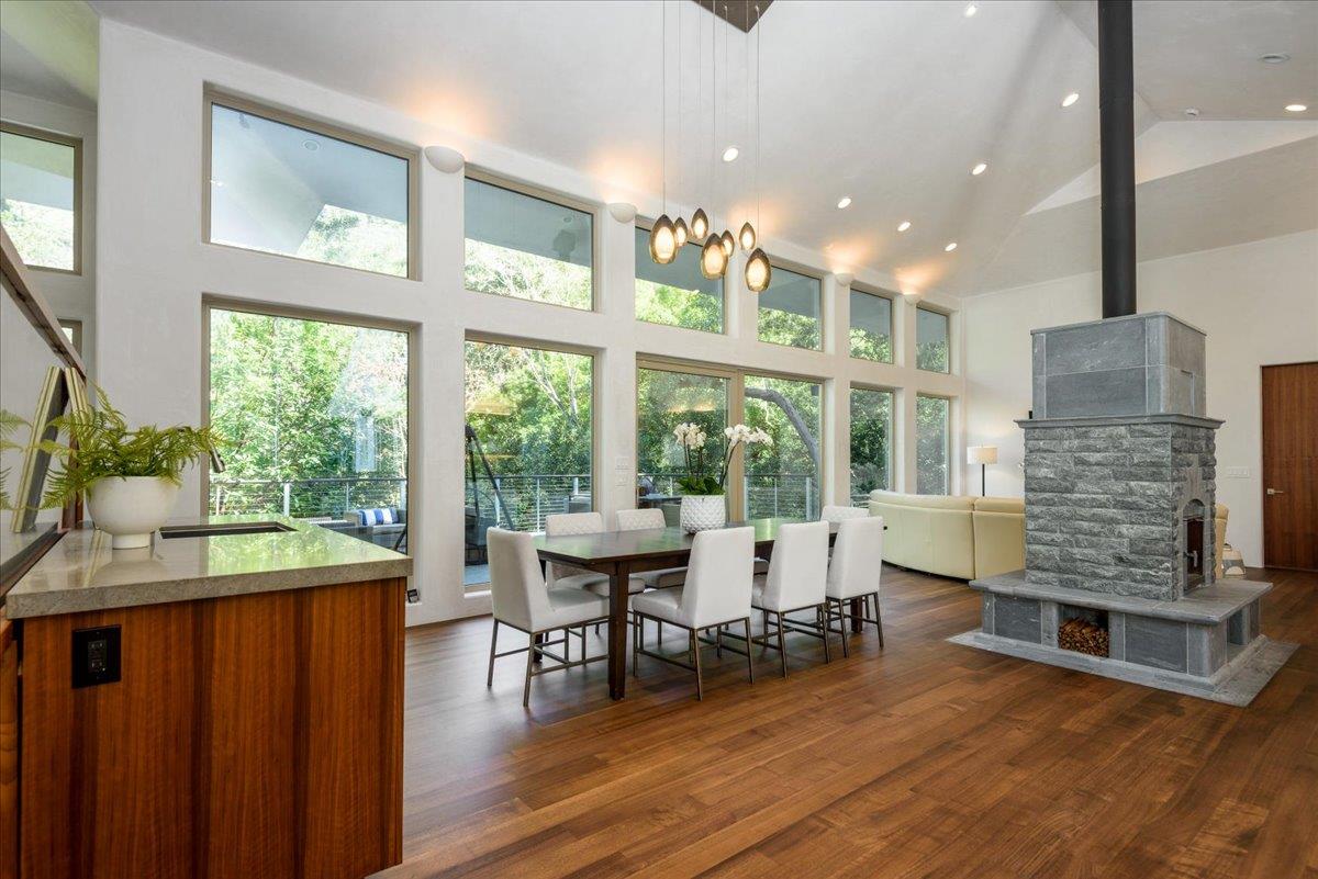 Detail Gallery Image 6 of 31 For 16345 Sanborn Rd, Saratoga,  CA 95070 - 4 Beds | 3/1 Baths