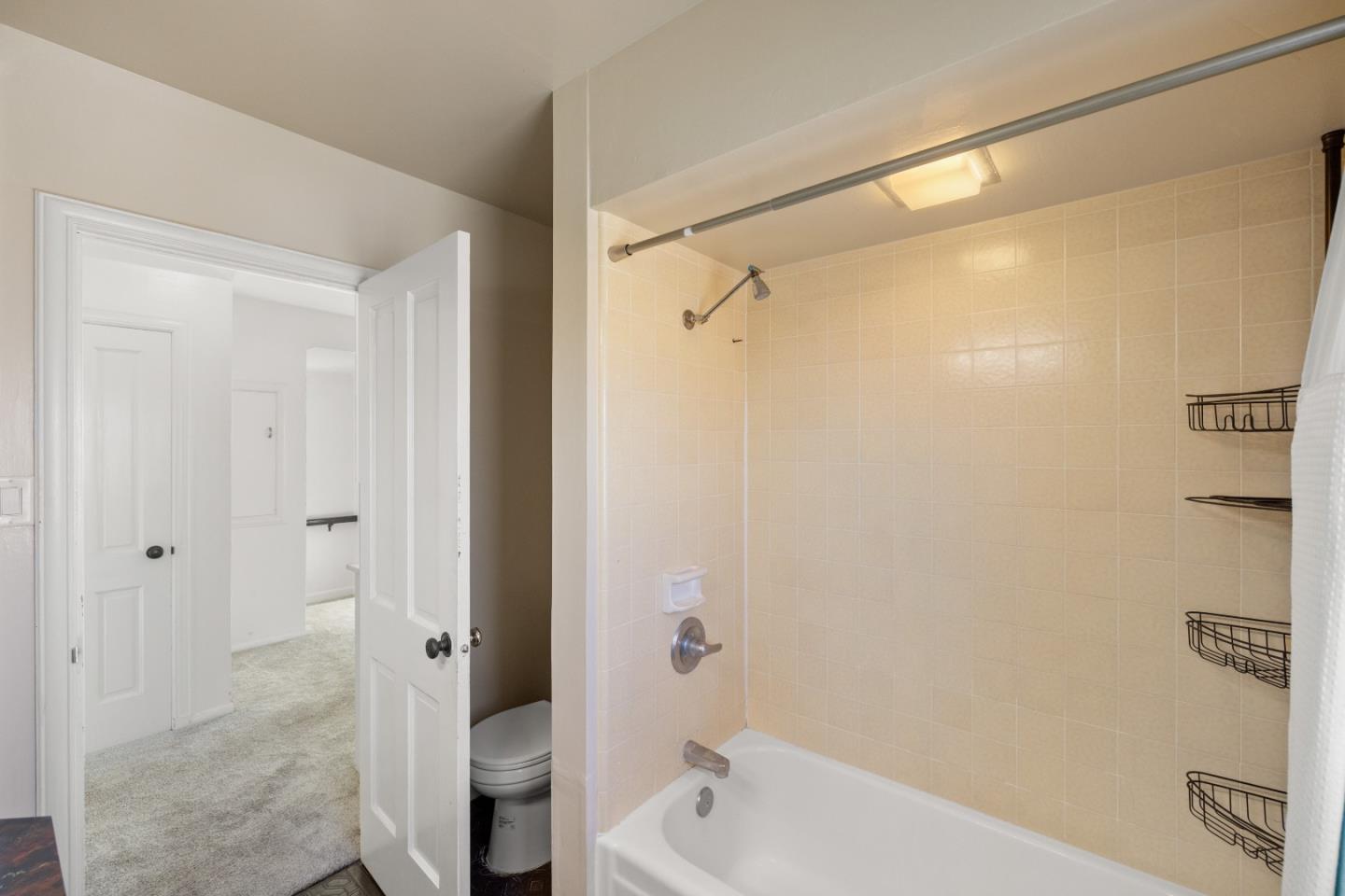 Detail Gallery Image 19 of 51 For 330 Homestead Ave, Salinas,  CA 93901 - 4 Beds | 2/1 Baths