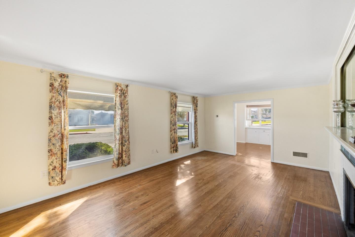 Detail Gallery Image 8 of 51 For 330 Homestead Ave, Salinas,  CA 93901 - 4 Beds | 2/1 Baths