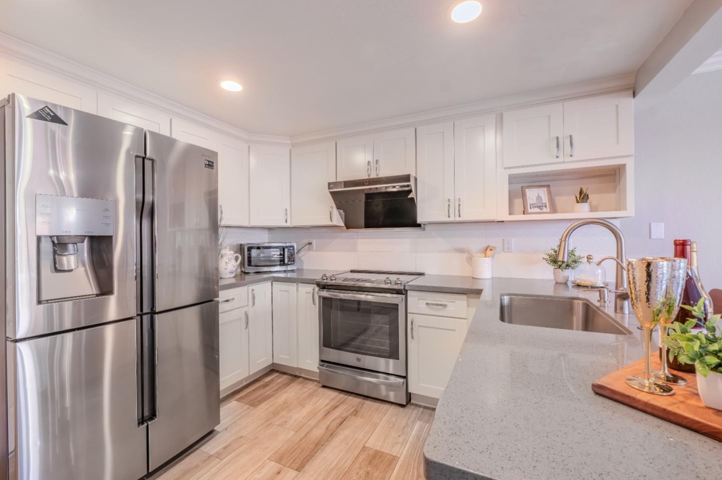 Detail Gallery Image 7 of 28 For 34549 Melissa Ter, Fremont,  CA 94555 - 4 Beds | 2/1 Baths