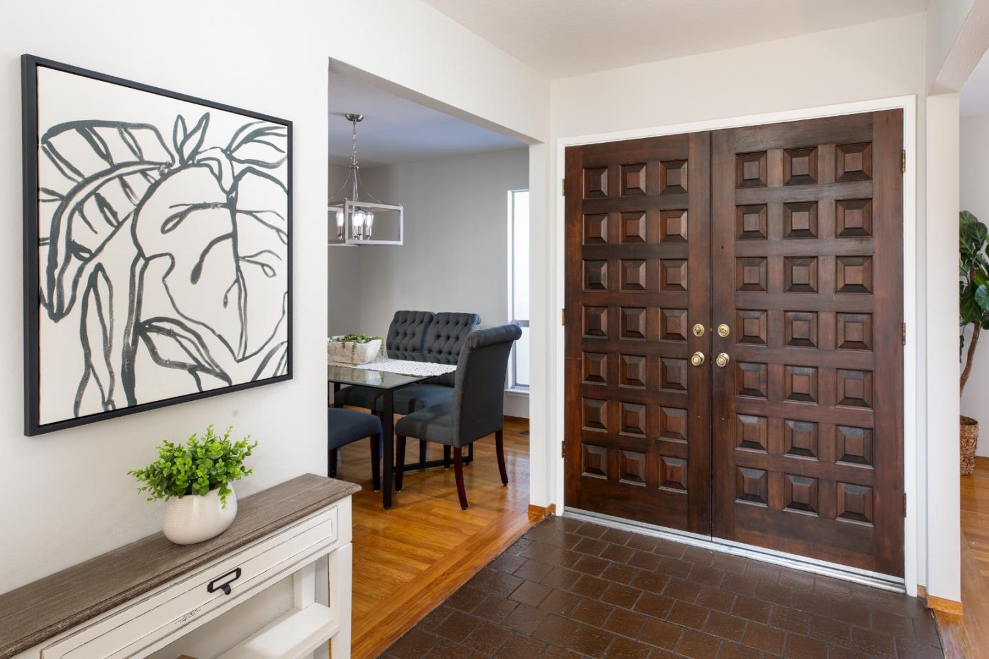 Detail Gallery Image 10 of 40 For 534 Wagman Dr, San Jose,  CA 95129 - 5 Beds | 2/1 Baths