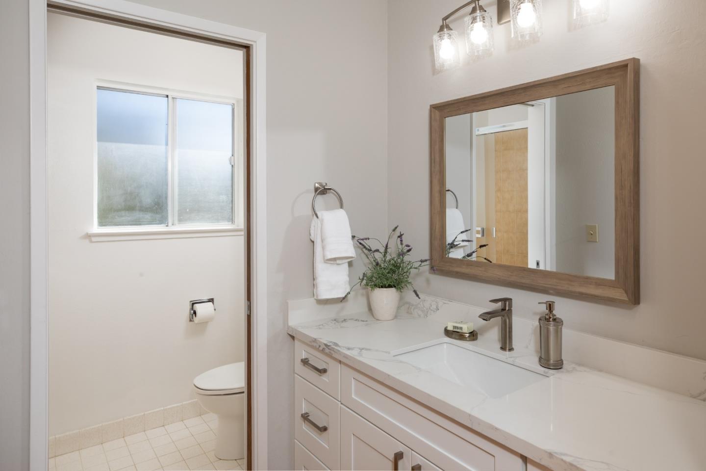 Detail Gallery Image 22 of 40 For 534 Wagman Dr, San Jose,  CA 95129 - 5 Beds | 2/1 Baths