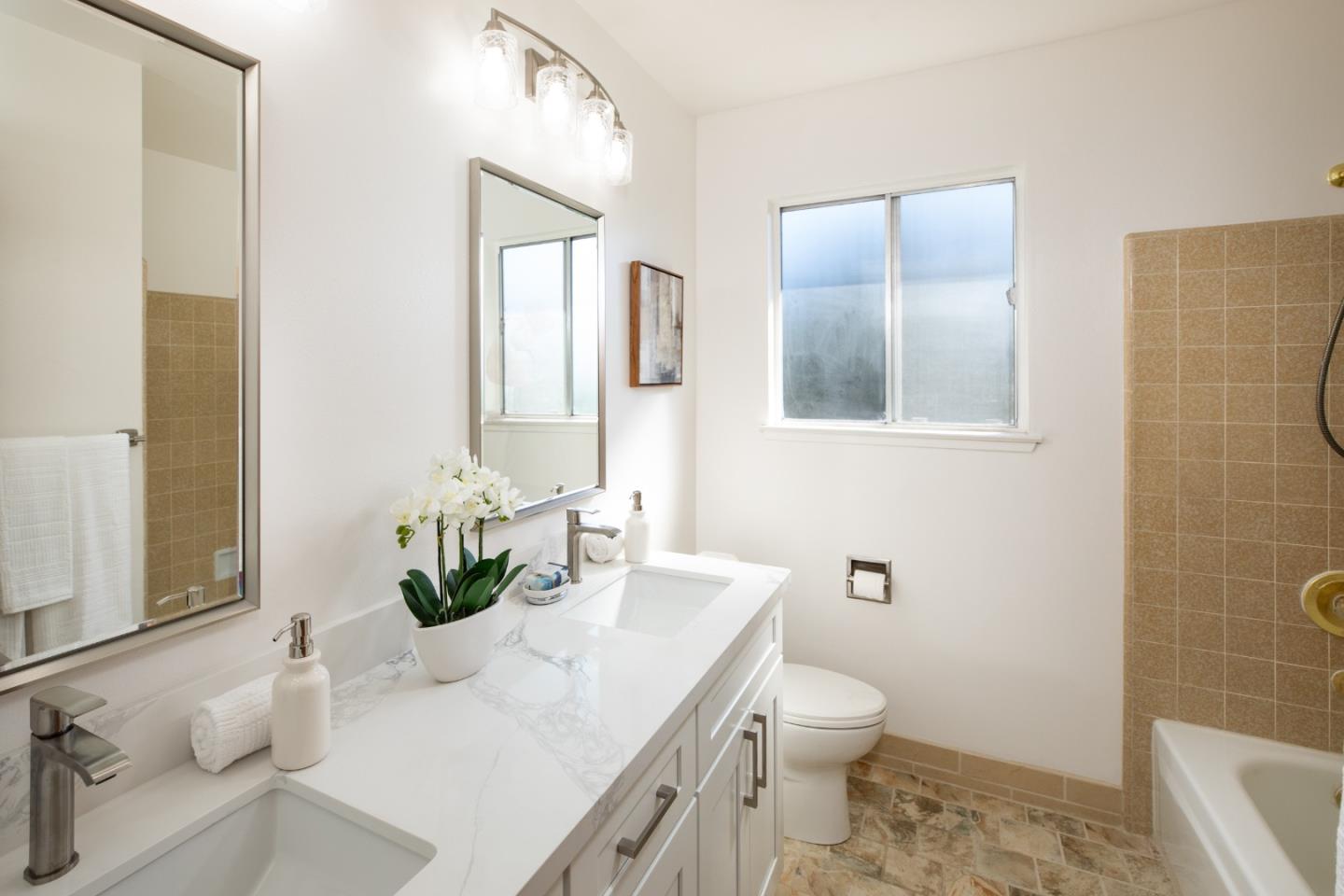 Detail Gallery Image 26 of 40 For 534 Wagman Dr, San Jose,  CA 95129 - 5 Beds | 2/1 Baths