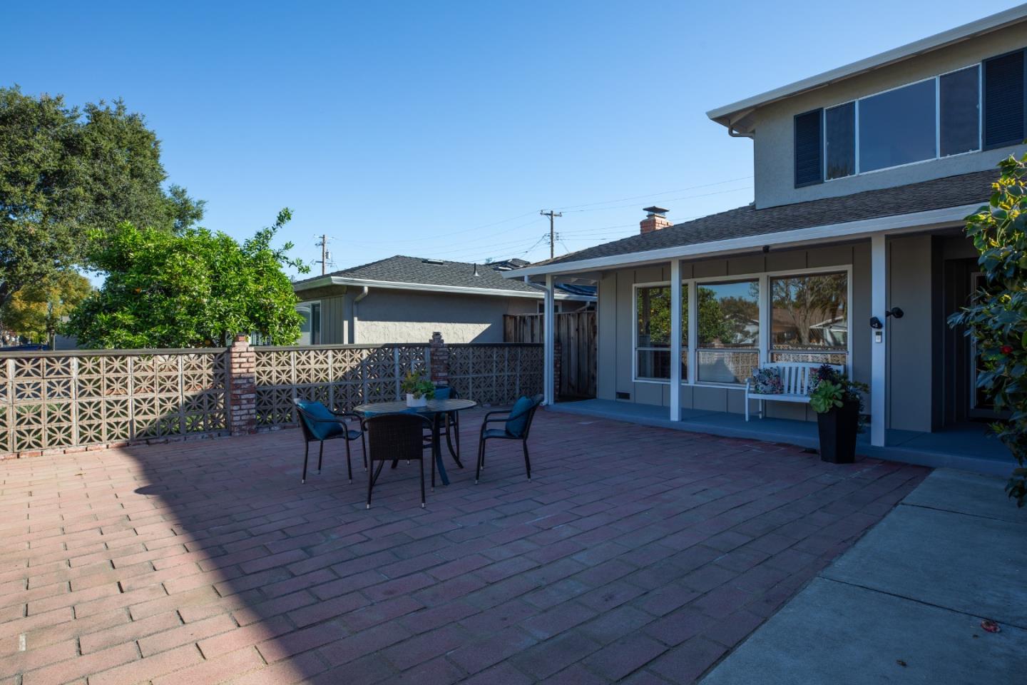 Detail Gallery Image 8 of 40 For 534 Wagman Dr, San Jose,  CA 95129 - 5 Beds | 2/1 Baths