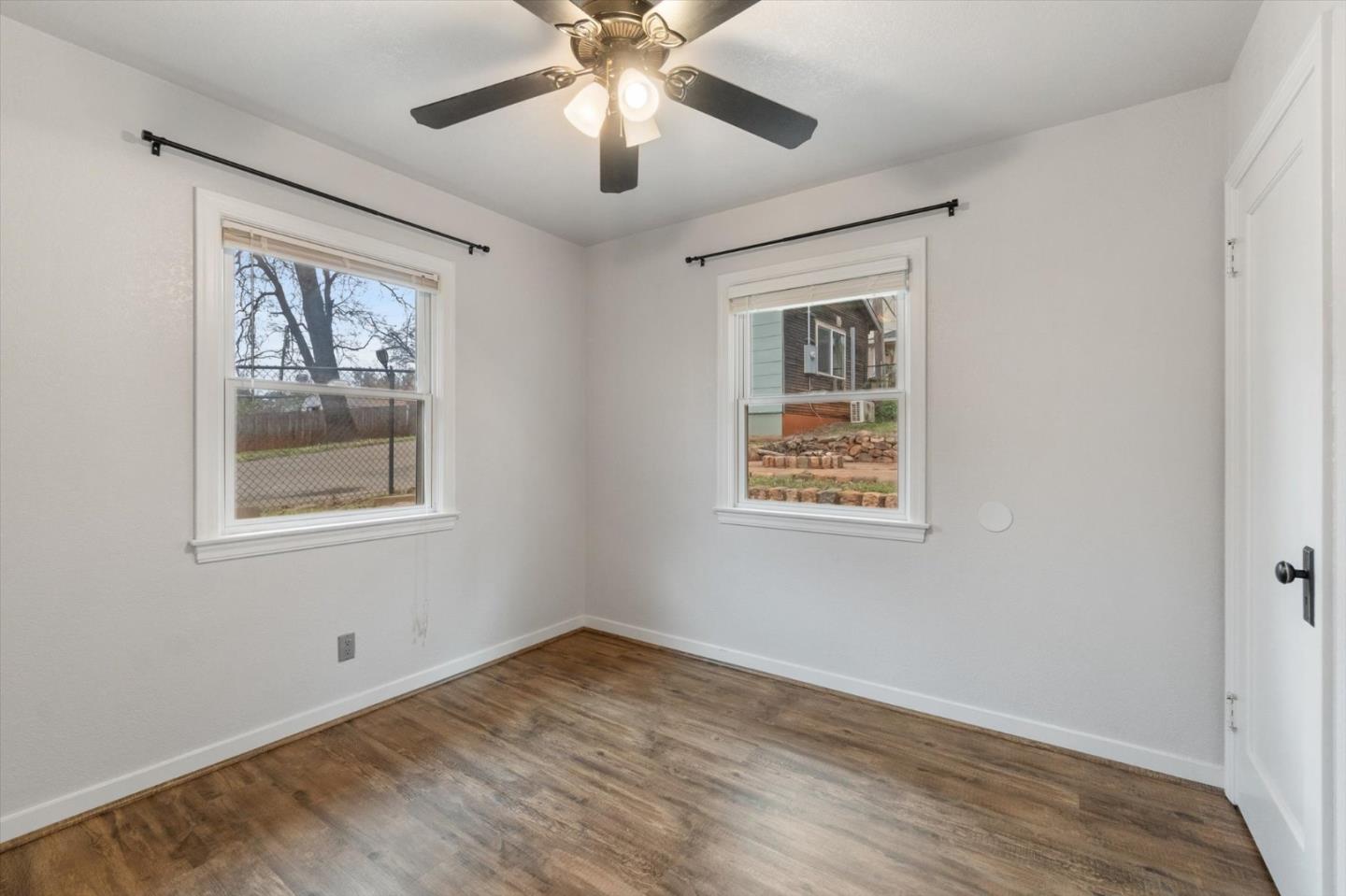 Detail Gallery Image 15 of 48 For 1660 Ashby Rd, Shasta Lake,  CA 96019 - 4 Beds | 2 Baths