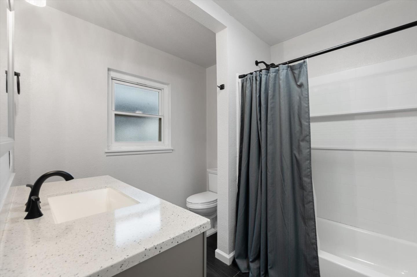 Detail Gallery Image 18 of 48 For 1660 Ashby Rd, Shasta Lake,  CA 96019 - 4 Beds | 2 Baths