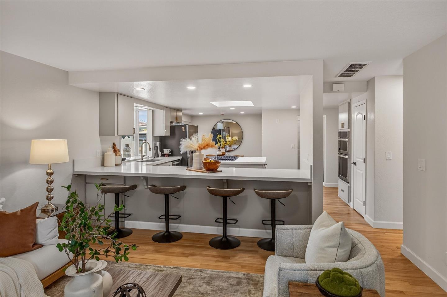 Detail Gallery Image 11 of 34 For 2758 Glorietta Cir, Santa Clara,  CA 95051 - 4 Beds | 3 Baths