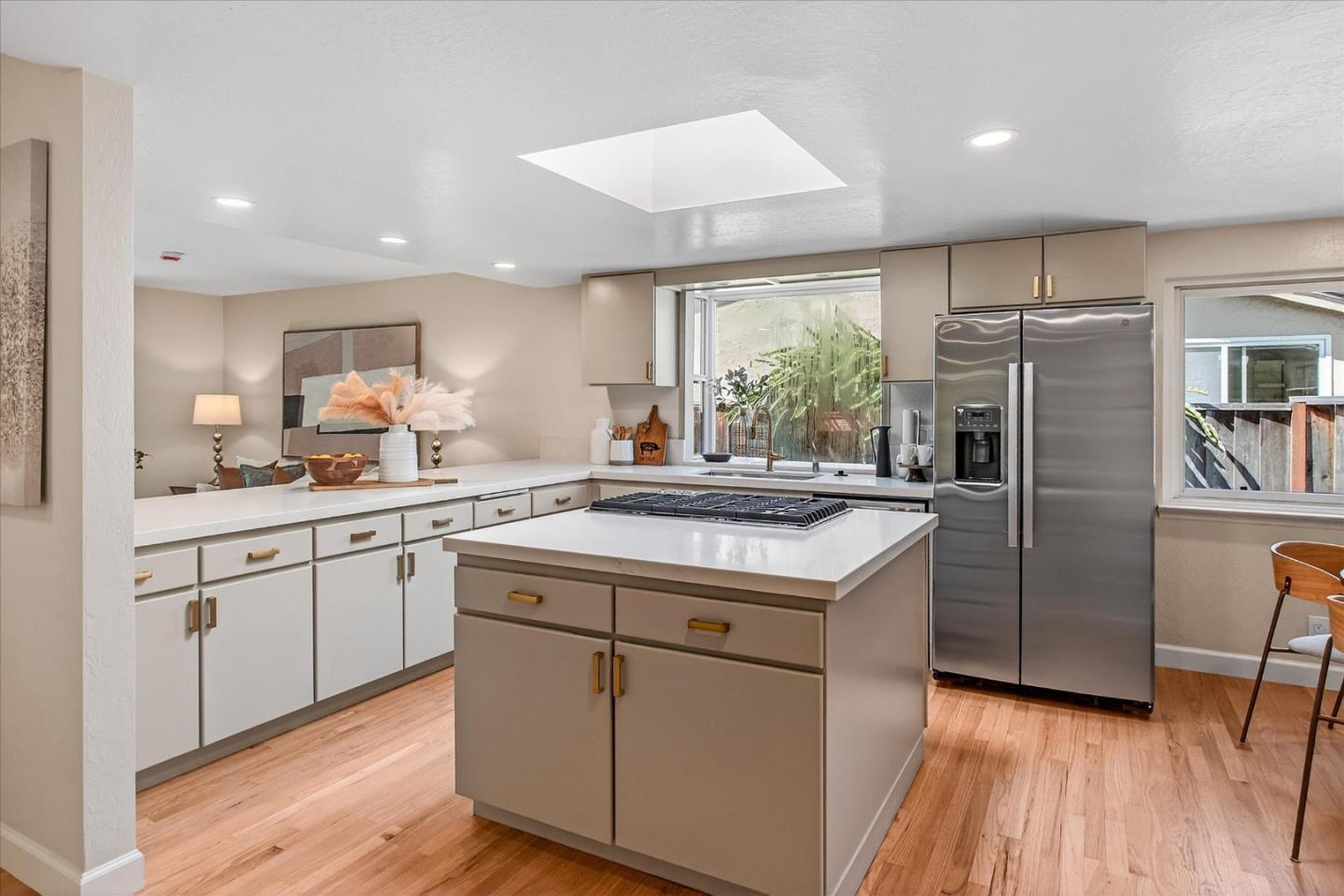 Detail Gallery Image 13 of 34 For 2758 Glorietta Cir, Santa Clara,  CA 95051 - 4 Beds | 3 Baths