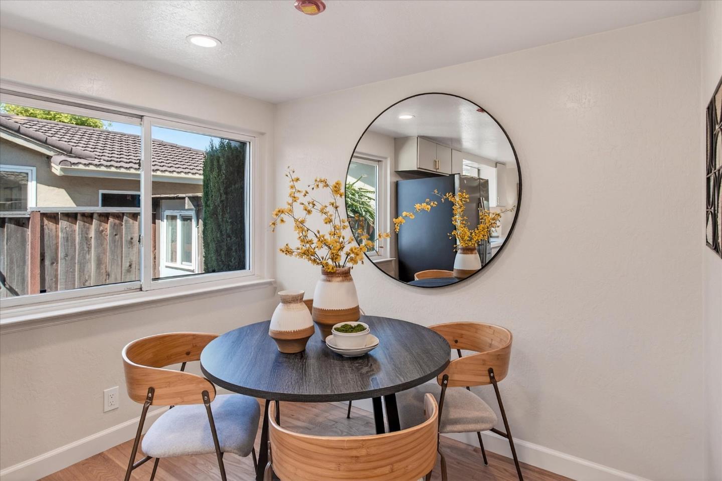 Detail Gallery Image 15 of 34 For 2758 Glorietta Cir, Santa Clara,  CA 95051 - 4 Beds | 3 Baths