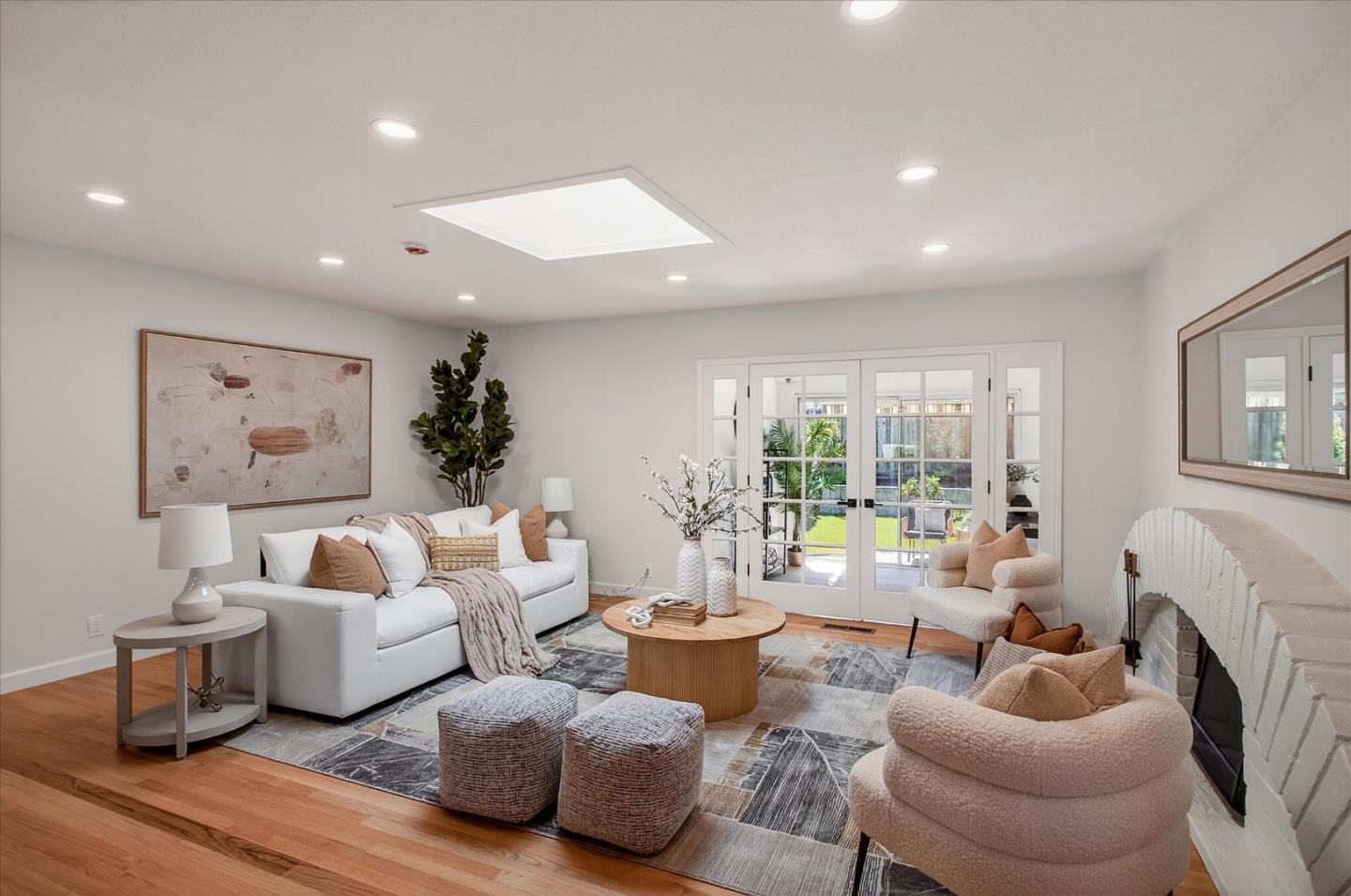 Detail Gallery Image 6 of 34 For 2758 Glorietta Cir, Santa Clara,  CA 95051 - 4 Beds | 3 Baths