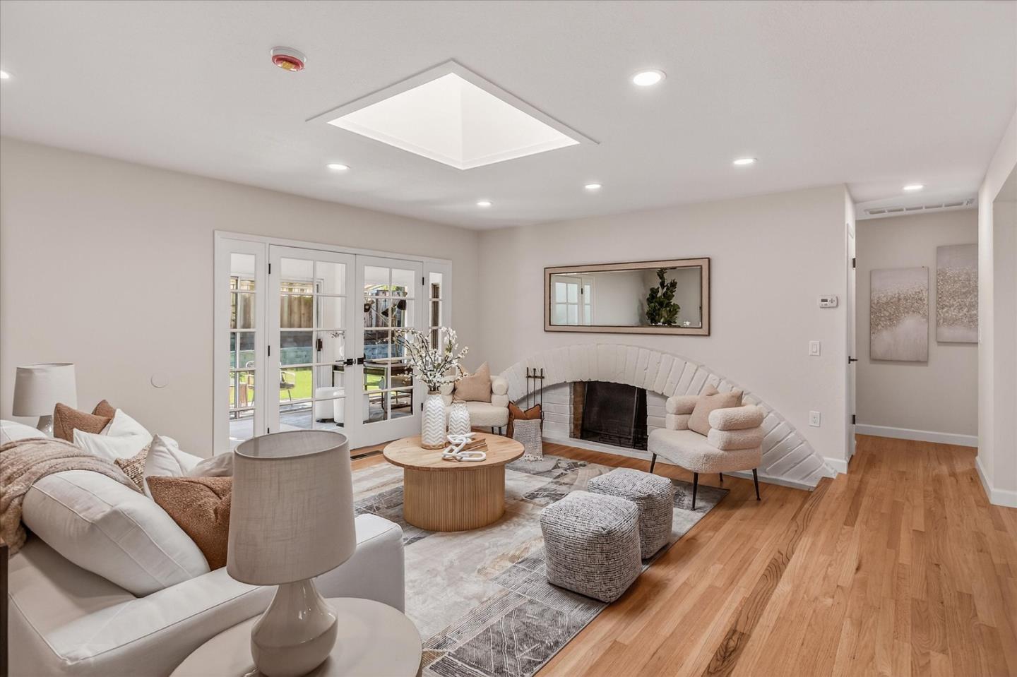 Detail Gallery Image 7 of 34 For 2758 Glorietta Cir, Santa Clara,  CA 95051 - 4 Beds | 3 Baths