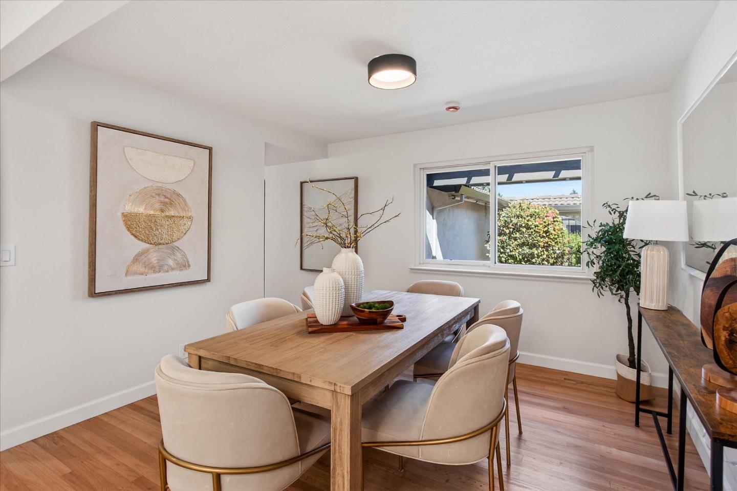 Detail Gallery Image 8 of 34 For 2758 Glorietta Cir, Santa Clara,  CA 95051 - 4 Beds | 3 Baths