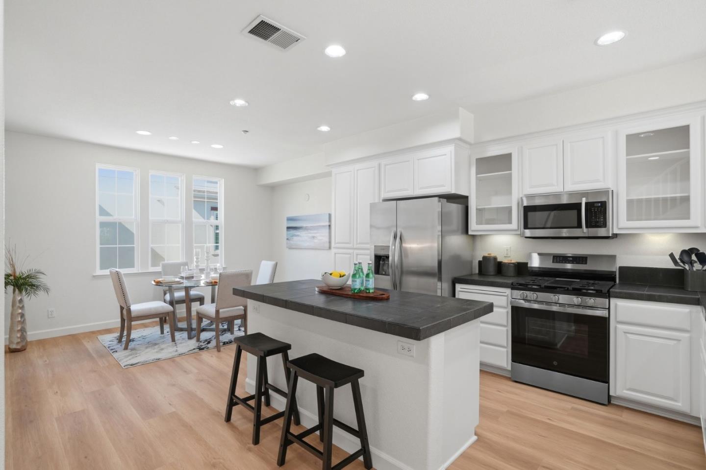 Photo #13: ML82040010 Listing: Photo #13