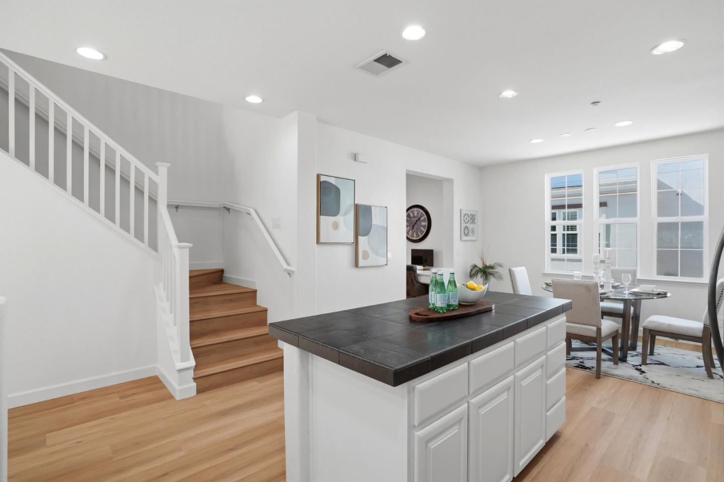 Photo #14: ML82040010 Listing: Photo #14