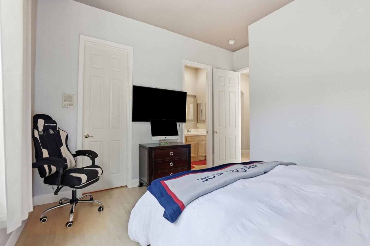 Detail Gallery Image 22 of 48 For 7521 Troon Ct, Gilroy,  CA 95020 - 5 Beds | 3/1 Baths