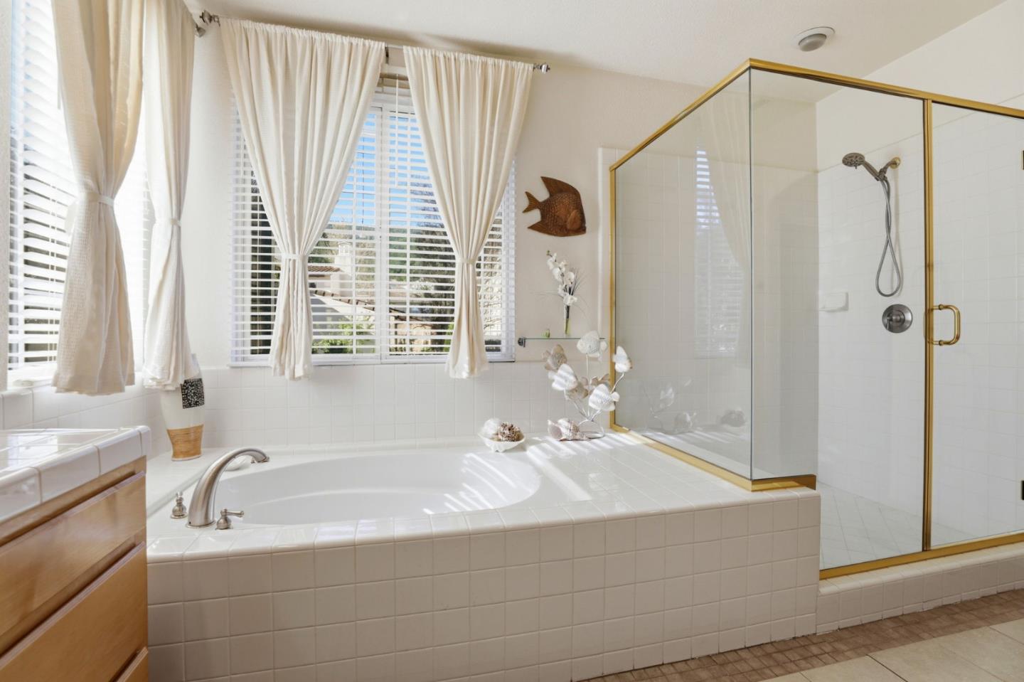 Detail Gallery Image 33 of 48 For 7521 Troon Ct, Gilroy,  CA 95020 - 5 Beds | 3/1 Baths