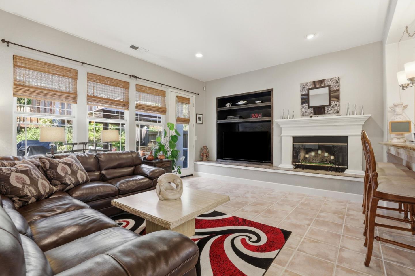 Detail Gallery Image 8 of 48 For 7521 Troon Ct, Gilroy,  CA 95020 - 5 Beds | 3/1 Baths