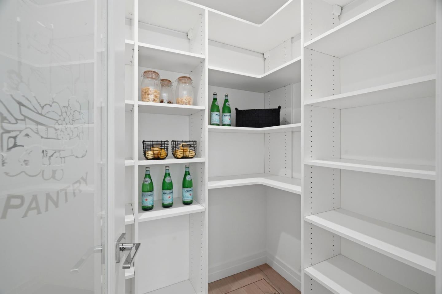 Detail Gallery Image 15 of 53 For 280 Matadero Ave, Palo Alto,  CA 94306 - 4 Beds | 3 Baths