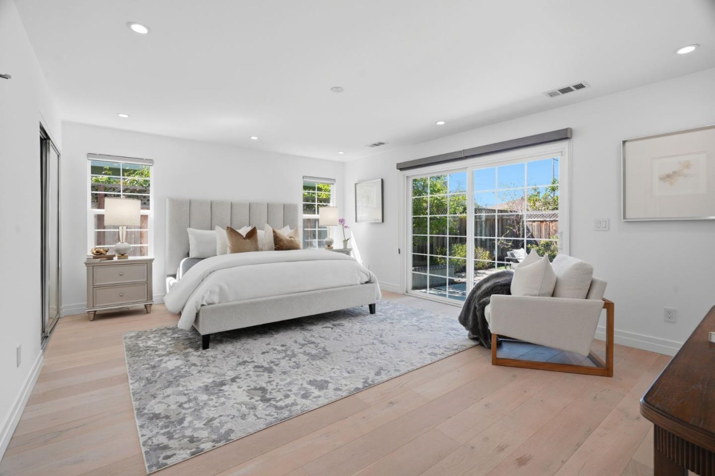 Detail Gallery Image 16 of 53 For 280 Matadero Ave, Palo Alto,  CA 94306 - 4 Beds | 3 Baths