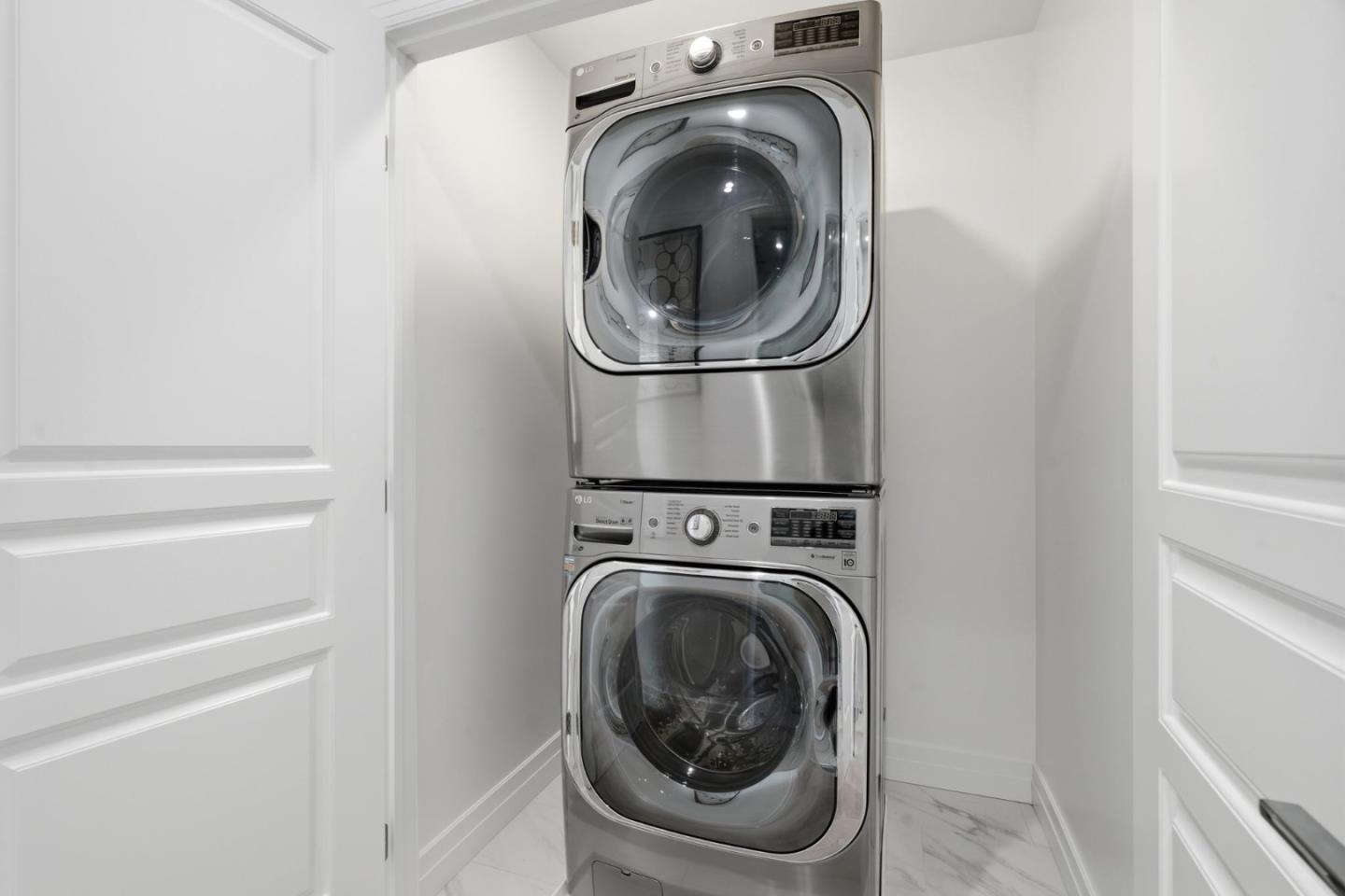 Detail Gallery Image 29 of 53 For 280 Matadero Ave, Palo Alto,  CA 94306 - 4 Beds | 3 Baths