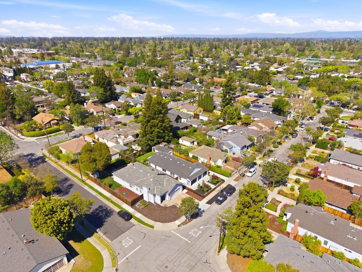 Detail Gallery Image 43 of 53 For 280 Matadero Ave, Palo Alto,  CA 94306 - 4 Beds | 3 Baths