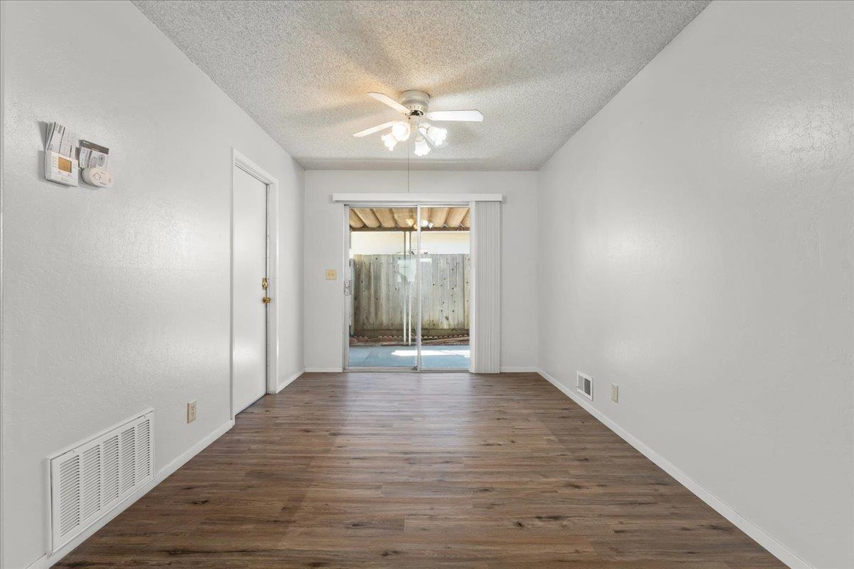 Detail Gallery Image 12 of 19 For 583 Bridge St, Watsonville,  CA 95076 - 2 Beds | 1 Baths