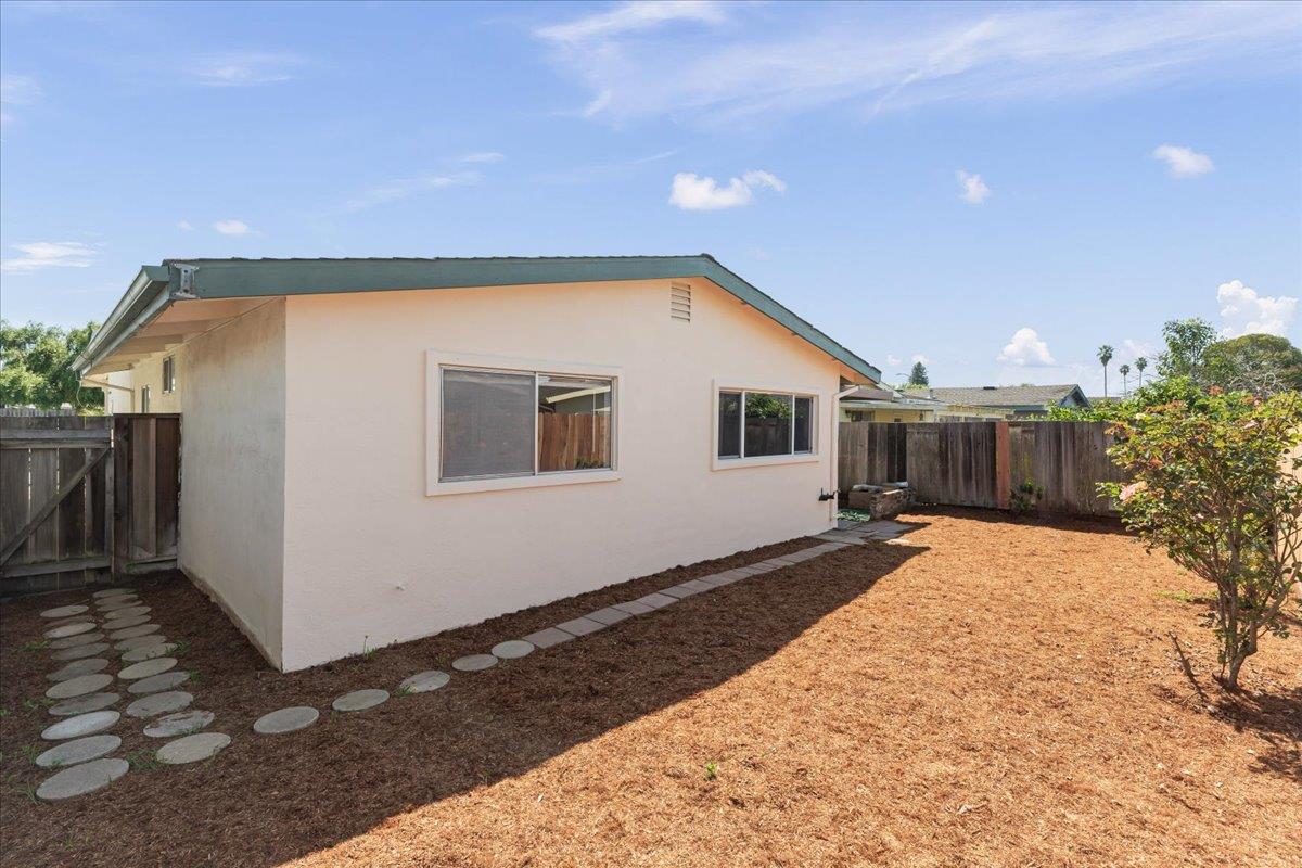 Detail Gallery Image 19 of 19 For 583 Bridge St, Watsonville,  CA 95076 - 2 Beds | 1 Baths