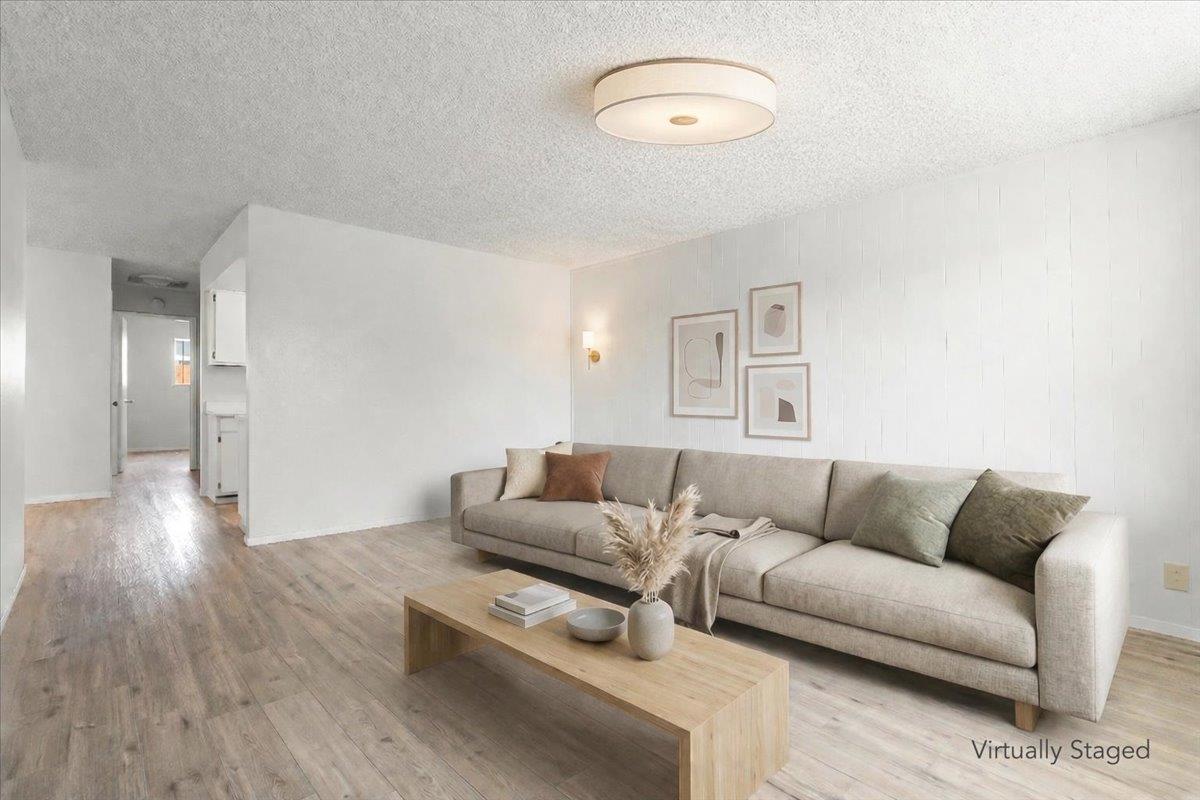 Detail Gallery Image 2 of 19 For 583 Bridge St, Watsonville,  CA 95076 - 2 Beds | 1 Baths