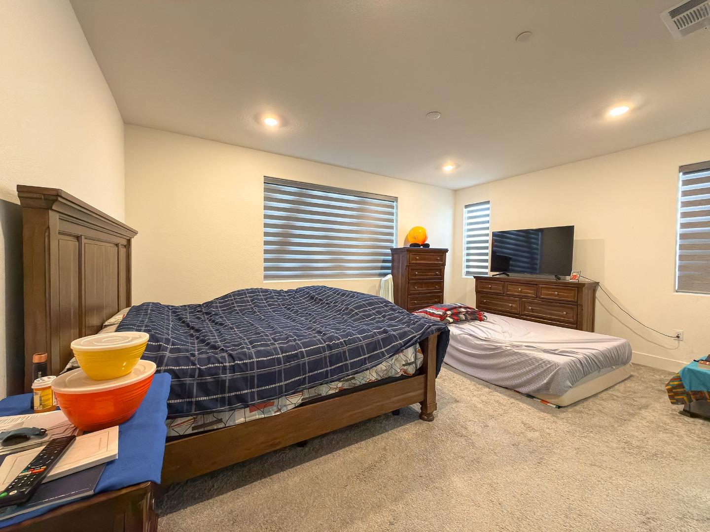 Detail Gallery Image 11 of 21 For 2665 Luna Ave, Tracy,  CA 95377 - 4 Beds | 2/1 Baths