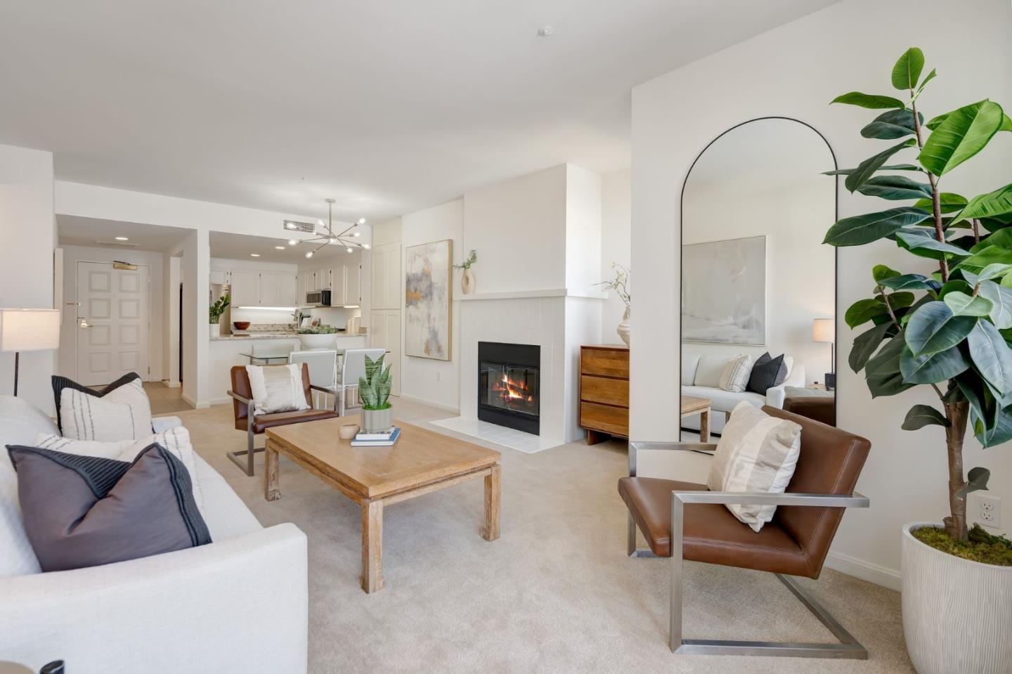 Detail Gallery Image 3 of 43 For 550 Ortega Ave #B330,  Mountain View,  CA 94040 - 2 Beds | 2 Baths