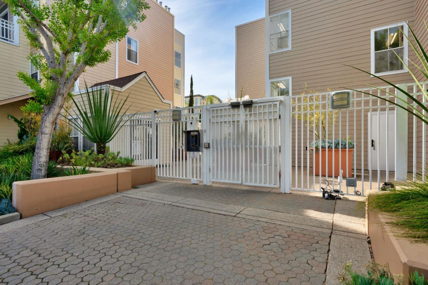 Detail Gallery Image 39 of 43 For 550 Ortega Ave #B330,  Mountain View,  CA 94040 - 2 Beds | 2 Baths