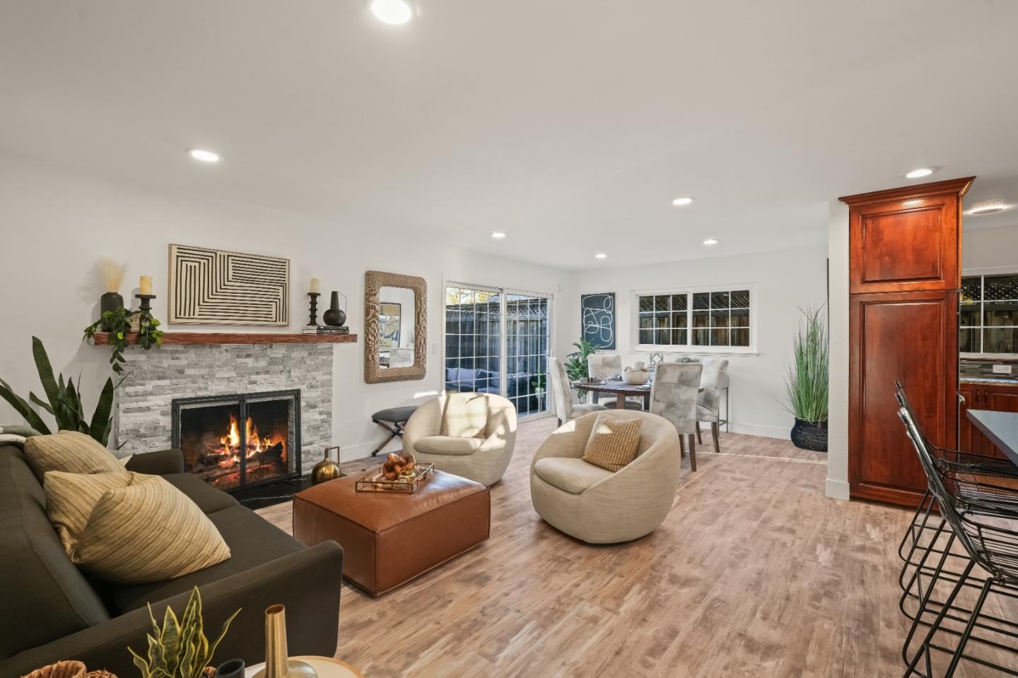 Detail Gallery Image 14 of 16 For 3852 Ross Ave, San Jose,  CA 95124 - 3 Beds | 2 Baths