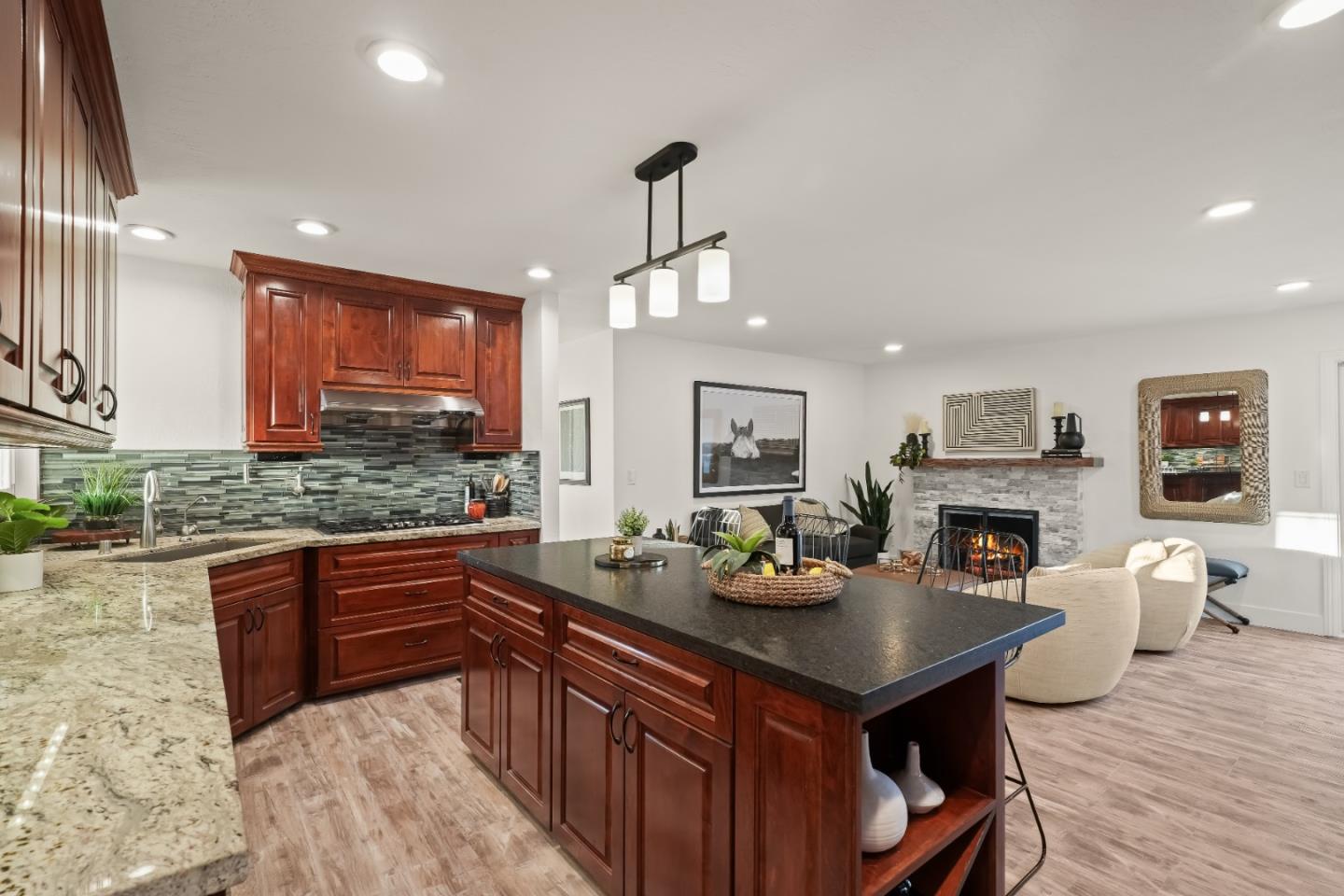 Detail Gallery Image 7 of 16 For 3852 Ross Ave, San Jose,  CA 95124 - 3 Beds | 2 Baths